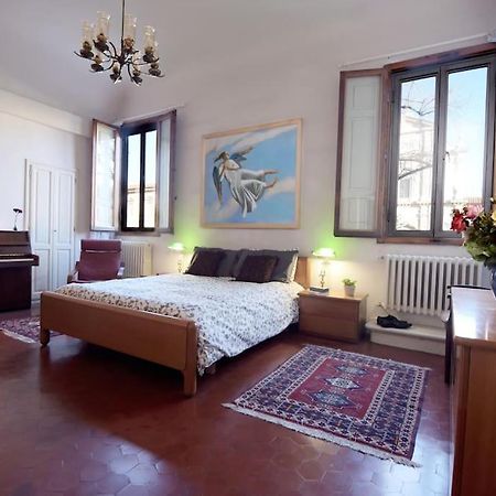 Cozy Apartment With Private Garden - City Center - Florenţa Exterior foto